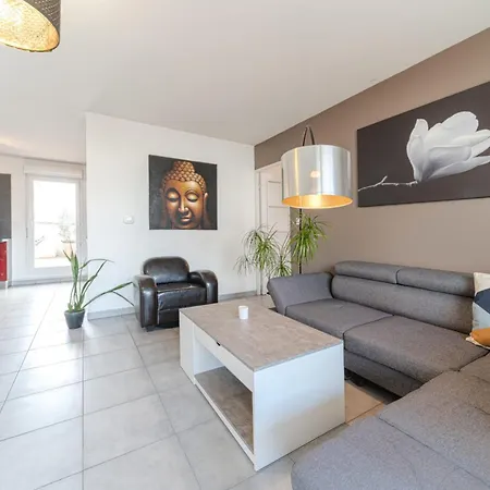 Chez Edouard Spacious 6 People Gratte Ciel Villeurbanne Exterior photo